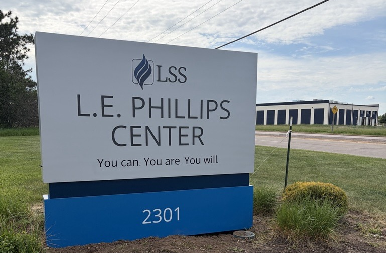 LSS LE Phillips Sign