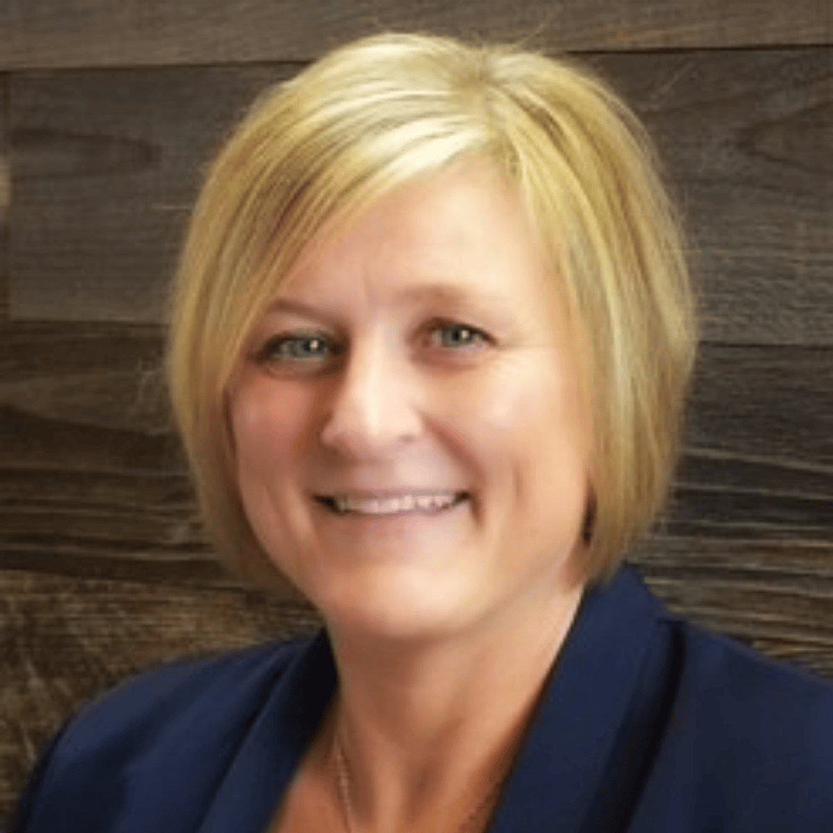 Tara Treglowne Headshot Square 1MB